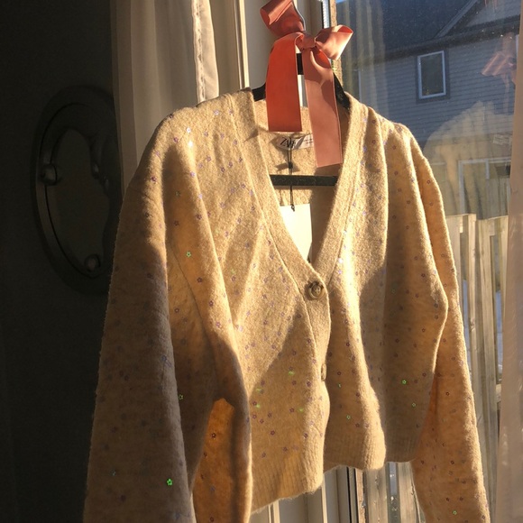 🌸Knit cardigan with flower sequin appliqué - Picture 8 of 11